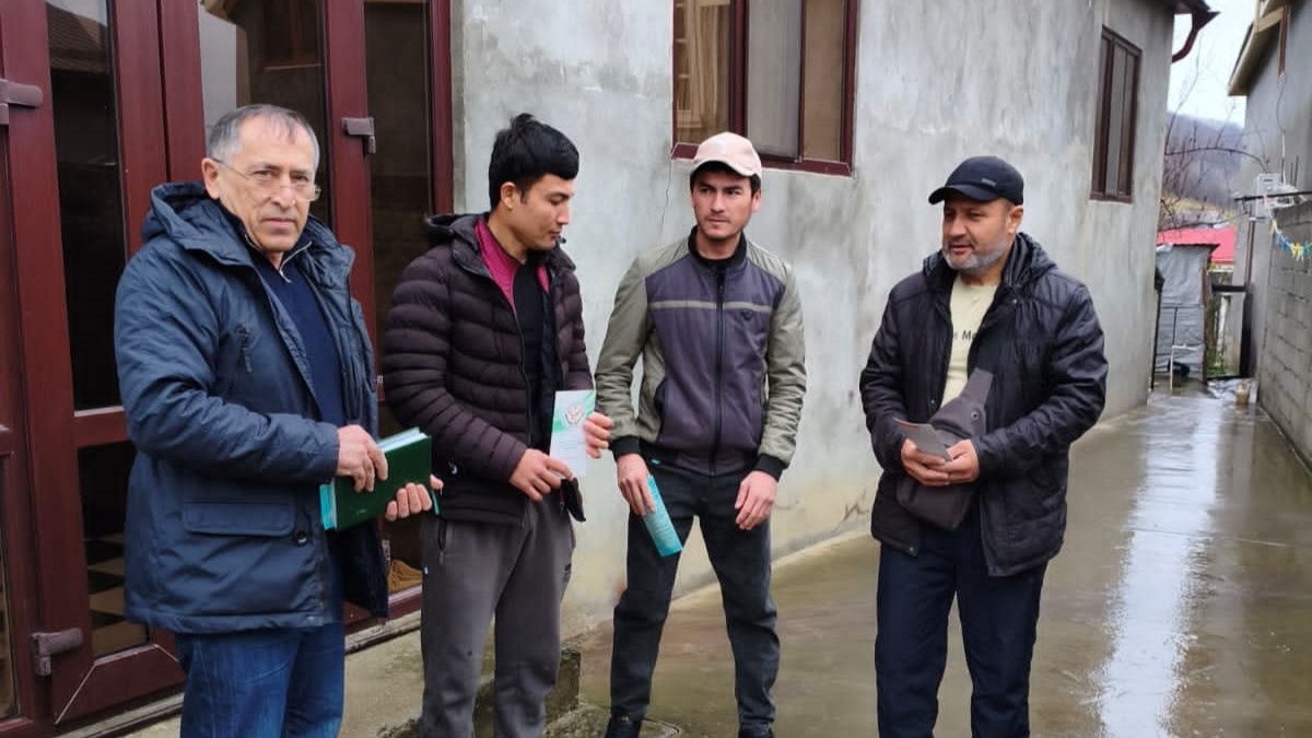 Иностранным гражданам, осуществляющим трудовую деятельность в Казбековском районе , объяснили правила пребывания в России